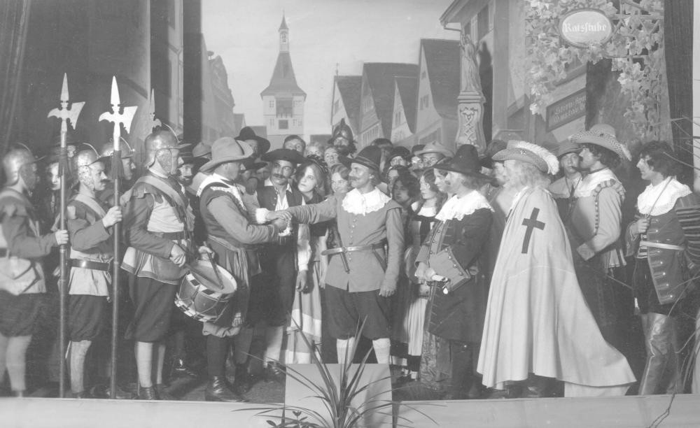 Szene des Theaterstücks „Der grimmige Kommentur“. 