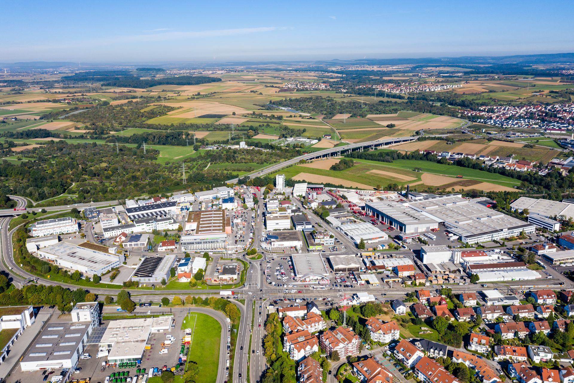 Luftaufnahme vom Industriegebiet an der B14