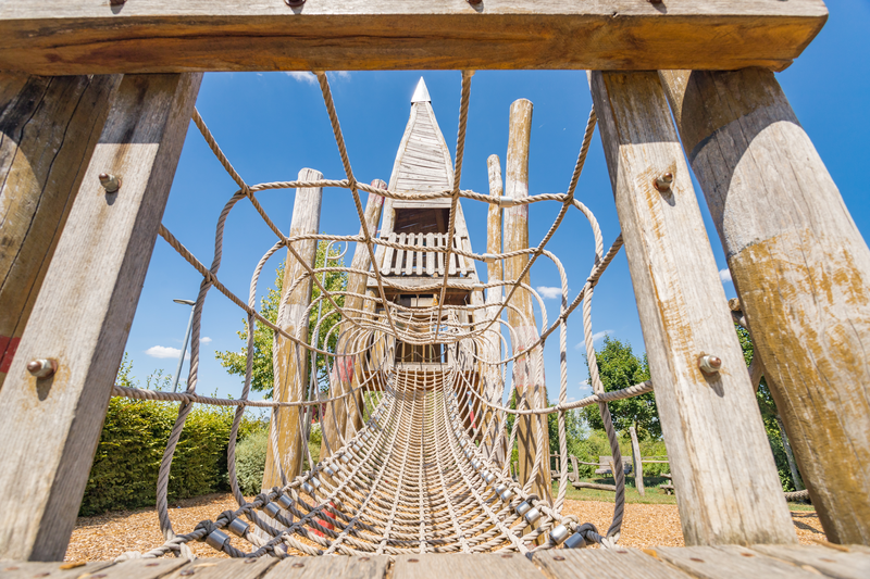 Das Klettergerüst auf dem Spielplatz in der Eberhardstraße